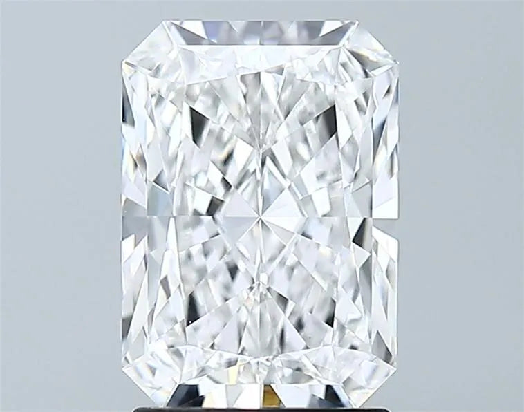 2.10ct Radiant Lab Grown Diamond (Colour E, Clarity VVS2, GIA Certified)